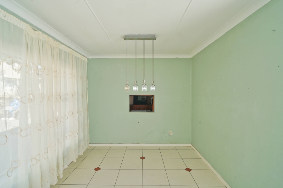3 Bedroom Property for Sale in Summerpride Eastern Cape